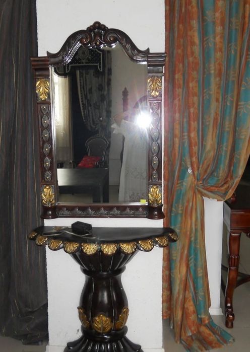 Консоль с зеркалом