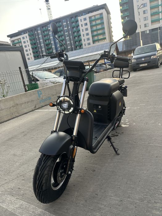 Scuter electric fără carnet, înmatriculat