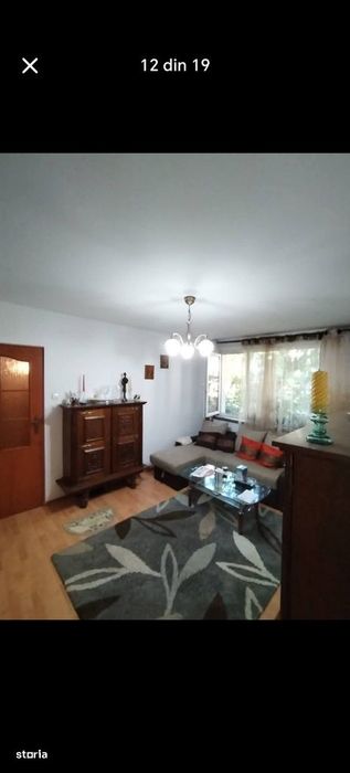 Vând apartament 4 camere
