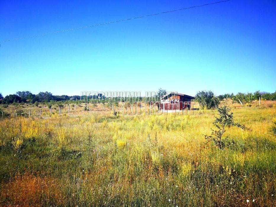 Парцел в Варна-м-т Ракитника площ 3200 кв. м. на цена 65000 евро