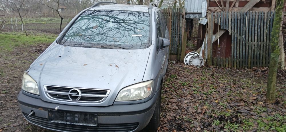 Vând Opel Zafira pentru piese de schimb, auto radiată, 2004, 2.2 DTI