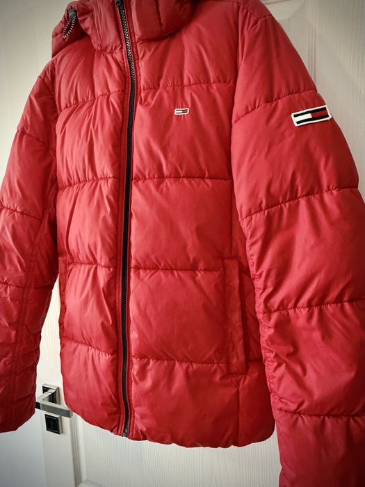 Geaca TOMMY HILFIGER de iarna barbati cu umplutura din puf, marimea M !!!