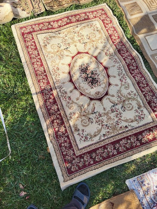 Ковры ,дорожки разные