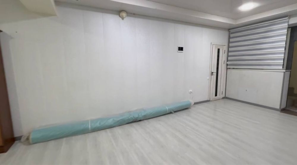 Думбирабад под офис цоклный этаж на фото нету ковры тоже поставит