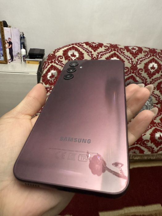 Самсунг а 24 ааааа