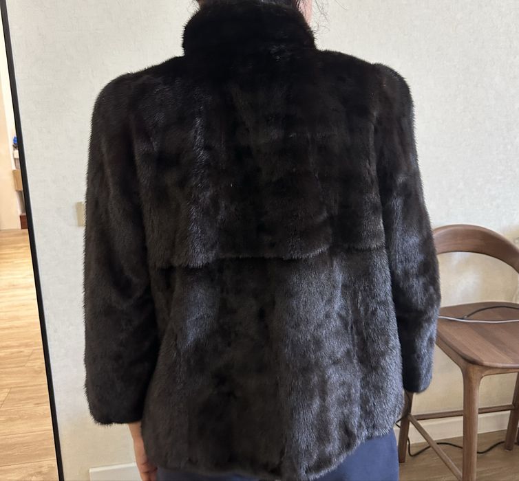 Продам норковую шубу