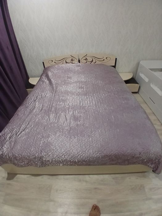 Спальный гарнитур продаётся