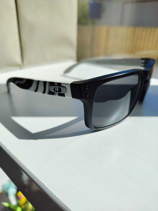Ochelari de soare Oakley Holbrook Custom Matte Black Anodized Red  Prizm Black OO9102