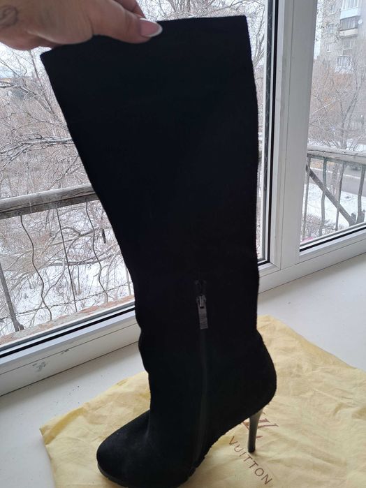 Зимние замшевые сапоги