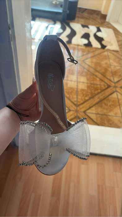 Rochita mireasa stil printesa