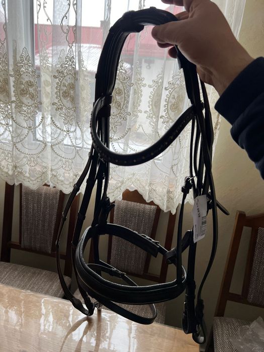 Căpăstru din piele