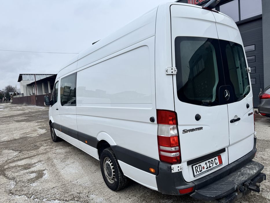 Mercedes-Benz 313 CDI 5 locuri model lung