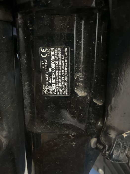 Barca fibromarine 5 m motor suzuki