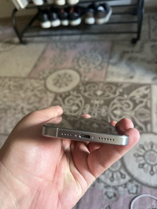 iPhone 15 Pro Max natural titanium