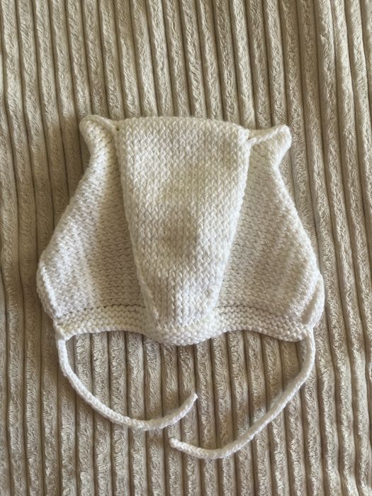 Вязаная шапка с ушками