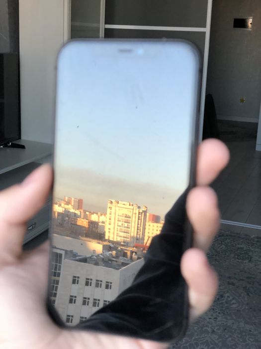 iPhone 11 в хорошем состоянии