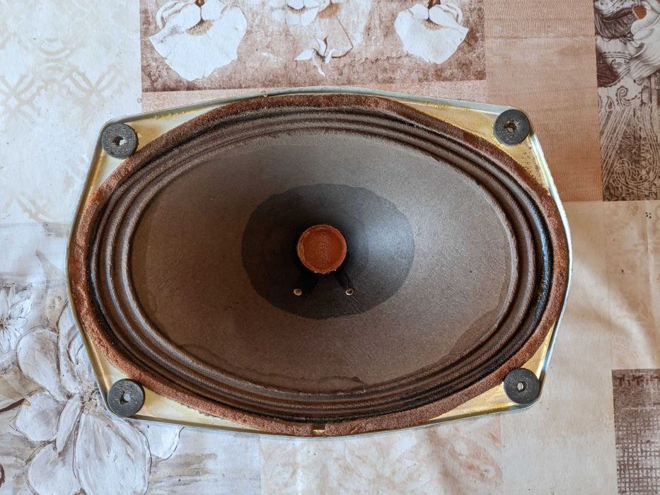 Ретро високоговорител ВАА34 с AlNiCo магнит от българско лампово радио
