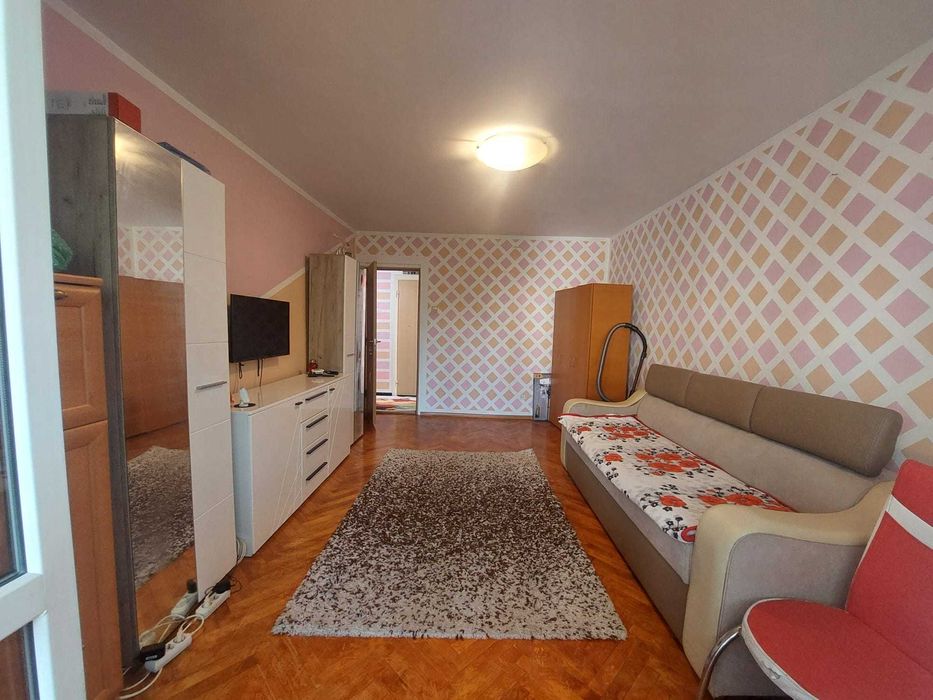 Apartament cu 3 camere