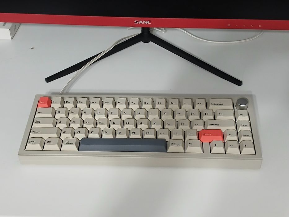 Продам механическую клавиатуру CIDOO V65