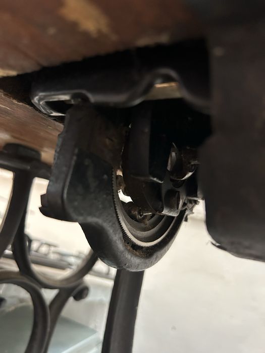 Masina de cusut Singer