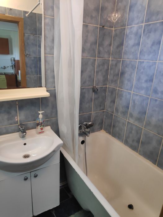 Inchiriez ap 2 camere Magheru