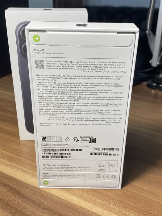 iPhone 16•128 GB • Black