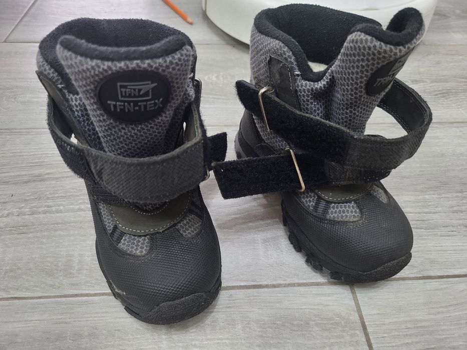 Детские зимние ботинки