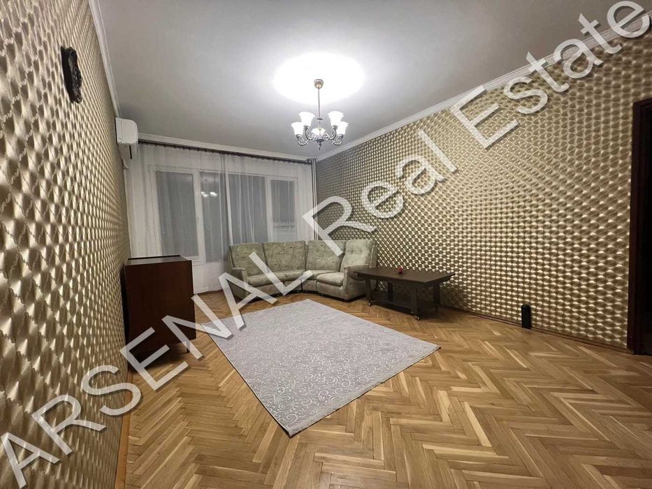 Тристаен апартамент под наем, Дървеница