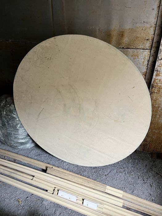 Стол «жер устел»