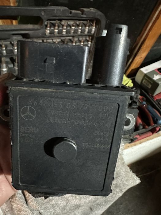 Реле подгревни свещи Mercedes E280 W211 A642
