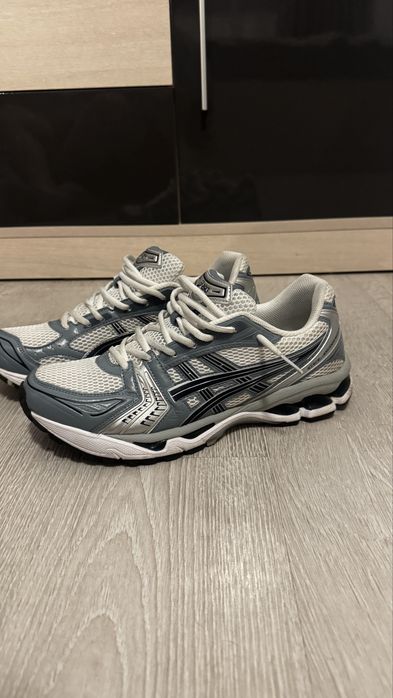 Asics Gel-Kayano 14