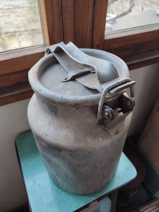 Продам бидон алюминиевый.