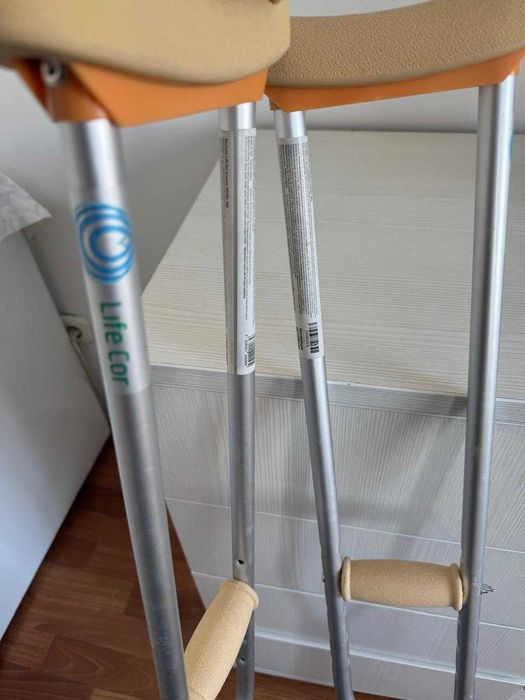 Продам костыли  Цена договорная