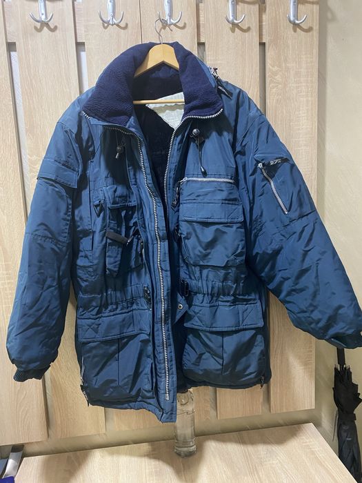 Зимно  много топло,дебело яке .