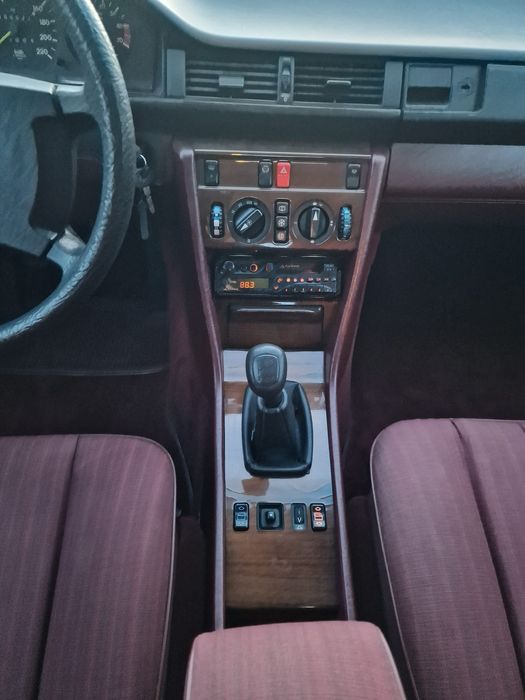 Mercedes E classe   E 230      9999 Euro