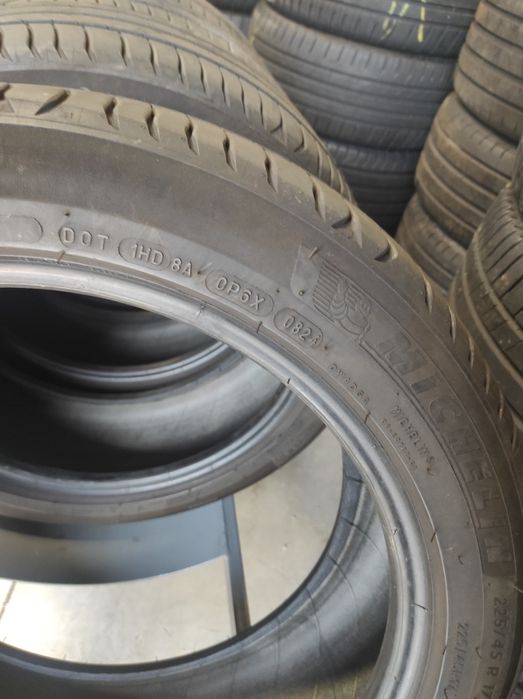225/45/17 Michelin