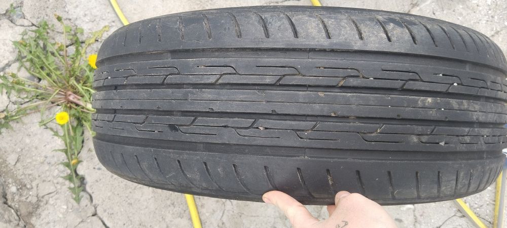 Продам 4 шыны  почти новые
