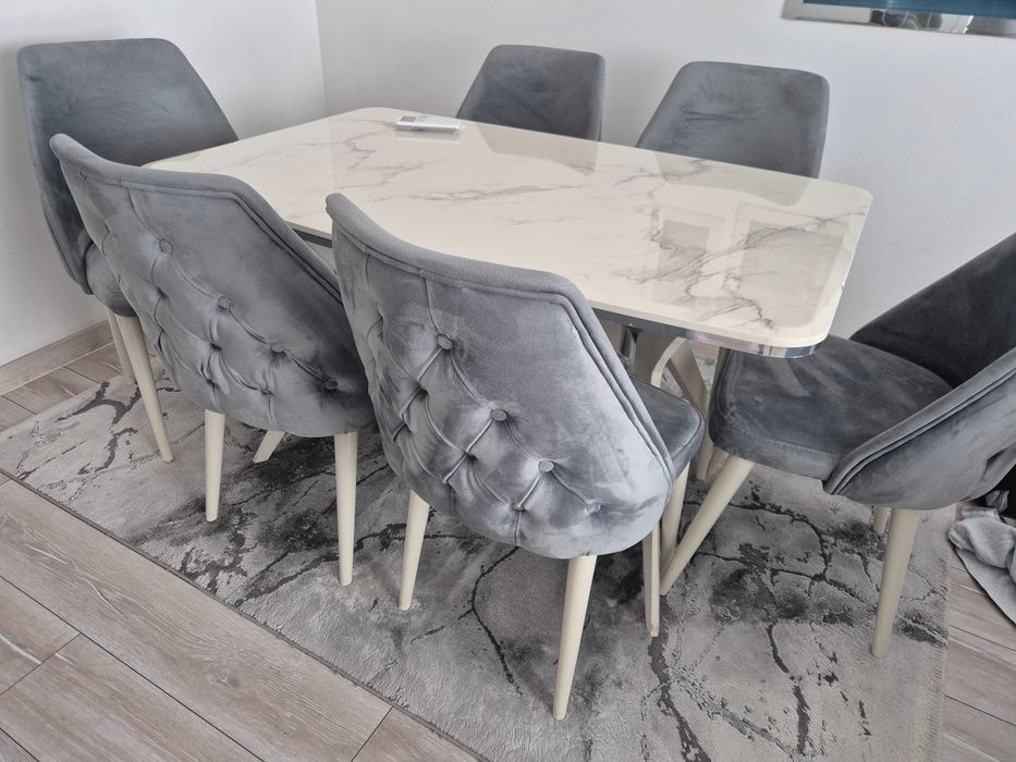 Кухненска маса със 6 столчета