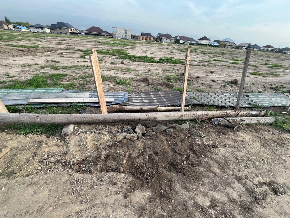 деревянный столб