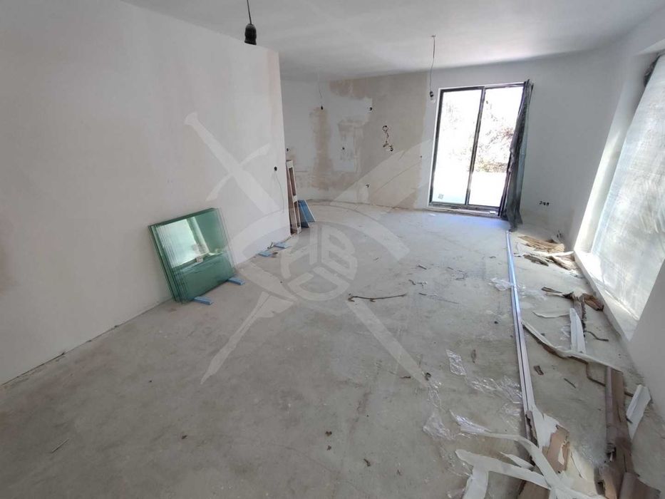 Продава се Тристаен апартамент в Варна, м-т Траката - 123 кв.м за 1505 €/кв.м - Снимка #3