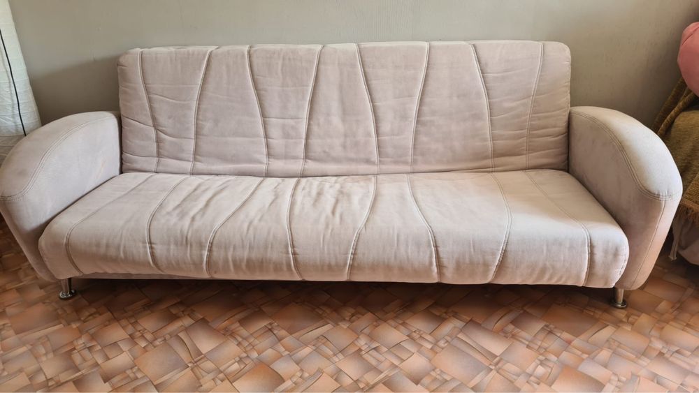 Диван в хорошем состоянии