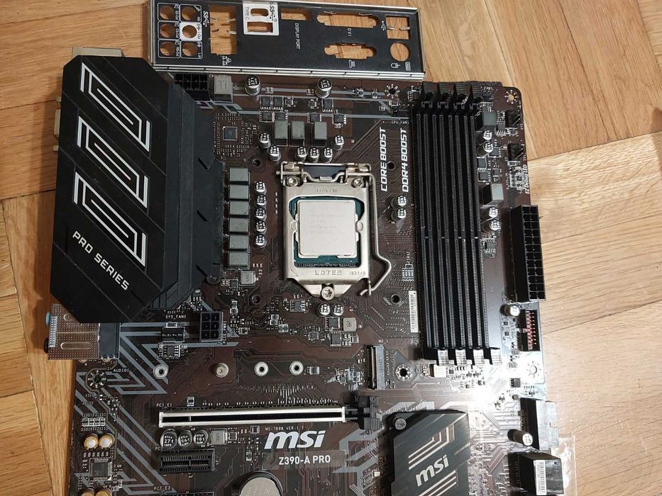 Intel Core I7 9700K + MSI Z390-A Pro