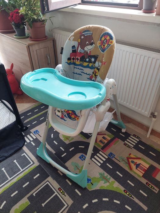 Scaunel cu masuta bebelusi
