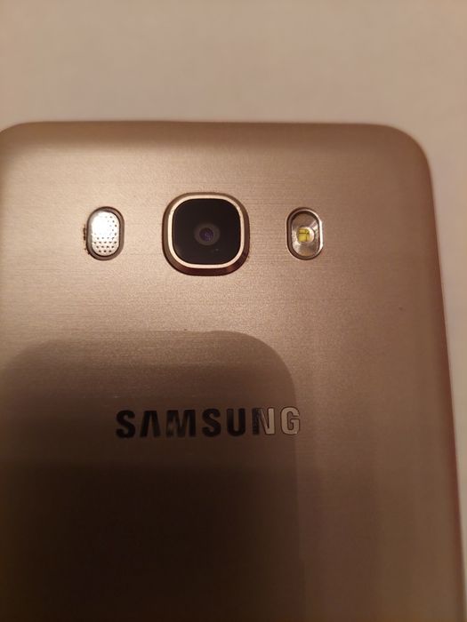 Самсунг Galaxy J7 2016