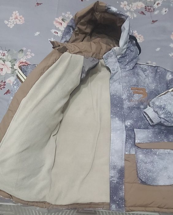 СИДКА!!! Продается Теплая куртка