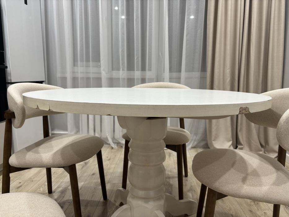 Продам круглый стол!