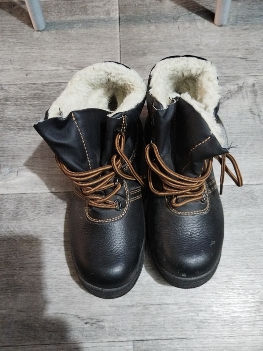 Спецодежда продам