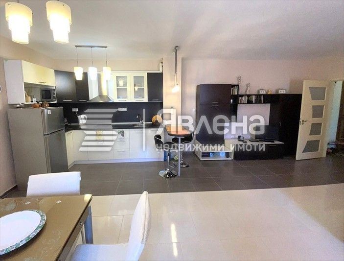 Продава се Тристаен апартамент в Созопол - 104 кв.м за 2068 €/кв.м - Снимка #1