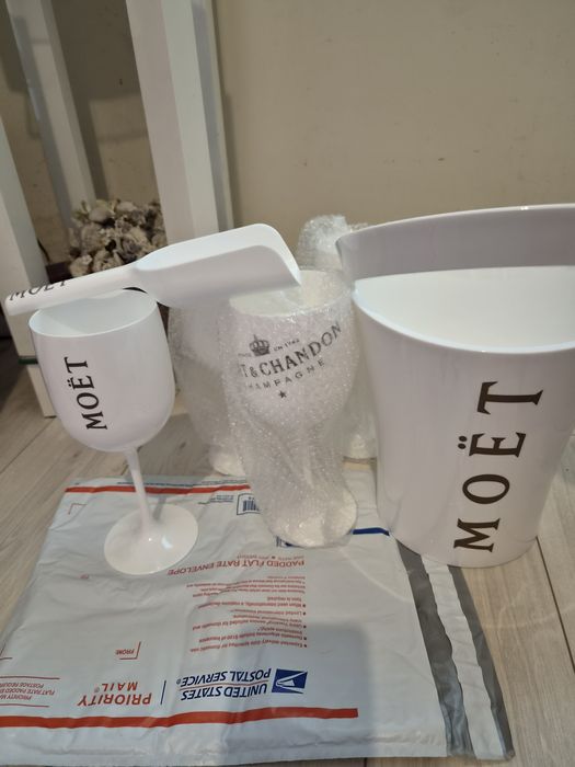 MOET  комплект сервиз
