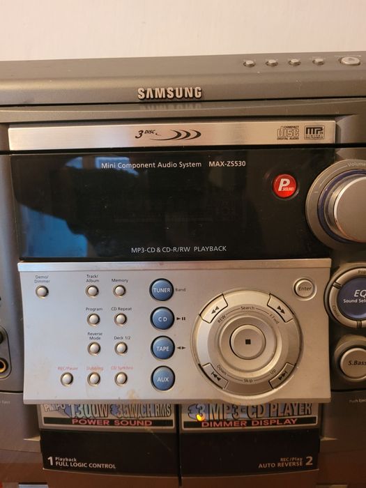 Музыкальный центр